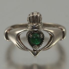 Claddagh on sale spinner ring