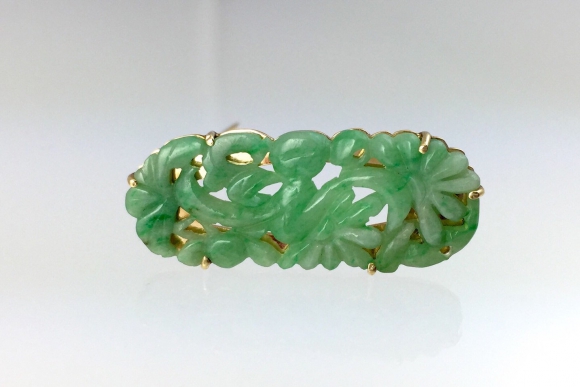 14K Gold Carved Green Jade Pin - Vintage 1950s Yellow Gold