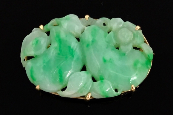 Antique 14K Yellow Gold Apple Green Carved Jade Brooch - 1900s