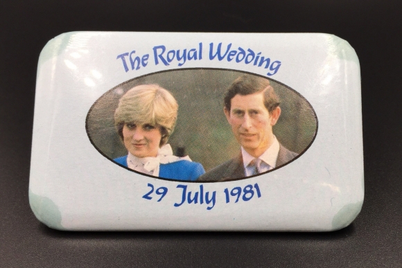 Princess Diana Prince of Wales Commemorative Royal Wedding Button Brooch - Vintage 1981 Lady Di Prince Charles Wedding, 29 July 1981