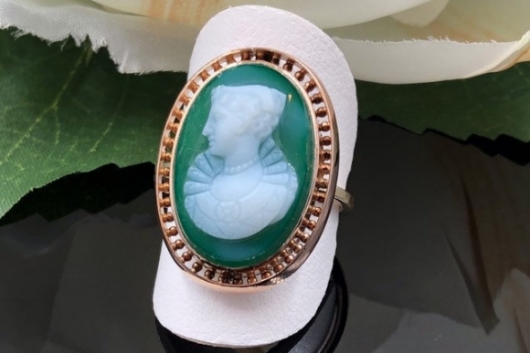 Antique Victorian Hand Carved Green Agate 14K Rose Gold Cameo Ring