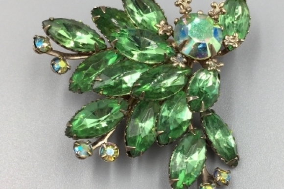 Kelly Green Rhinestones 20SS