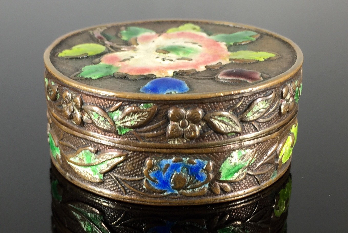 Antique Old Chinese Export Enamel Pill Box - Round Floral Enamel Snuff Box